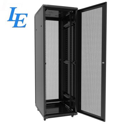 China Locking Server Rack Cabinet Height 18U - 47U SPCC Cold Rolled Steel Material for sale