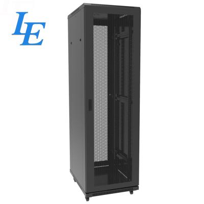 China Mobile Industrial Server Cabinet With Tempered Glass Door 18U - 47U Height for sale