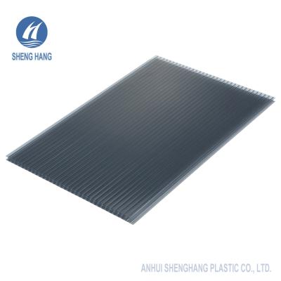 China Double Wall Polycarbonate Greenhouse Panels Hollow UV Resistance à venda