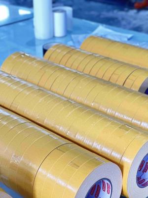 中国 Pressure Sensitive Carpet Adhesive White Tape 200um Temperature Resistance Improve Privacy 販売のため