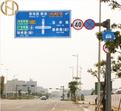 中国 6M 8Mの10M交通標識のポーランド人注文Q235Bの鋼鉄ハイウェーの印ポスト 販売のため