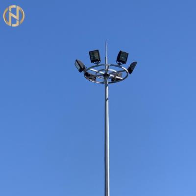 China Q345 2.5mm 30m Solar Street Lamp High Mast Lighting with Climbing Ladder for sale