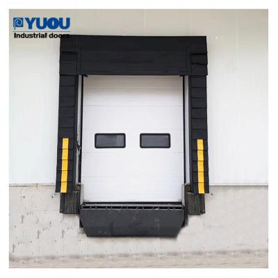 China Logistics PVC Loading Dock Shelters Door Seals 2.6m Width Thermal Insulation 3.0m Height for sale