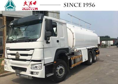 China HOWO reaprovisionan el camión del tanque de combustible 15000-25000 litros de capacidad con el motor de 340 HP en venta
