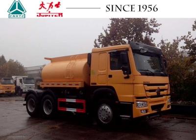 China Policía motorizado del camión 6X4 10 del depósito de gasolina del euro 4 de HOWO con 8000 a 24000 litros de capacidad en venta