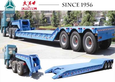 China Hydraulic 3 Axle Low Loader Trailer Custom Dimension With Detachable Gooseneck for sale