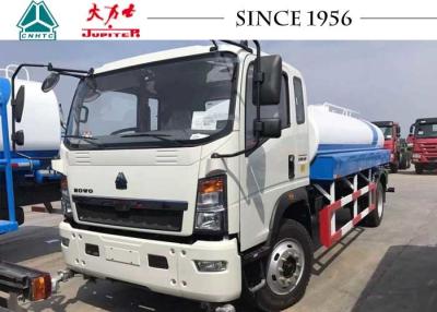 China 3000 galones de pequeña capacidad de 4X4 del agua de camión del petrolero en venta