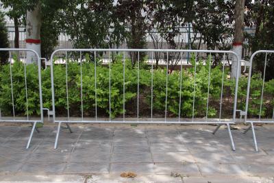 China Temporary Road Safety Traffic Crowd Control Barrier Fence Galvanized for sale