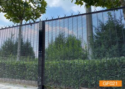 China Subida anti cuadrada Mesh Fence de la barra plana del poste para el aeropuerto en venta
