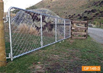 China Welded Side Iron Steel Farm Fence Gates For Animal Feed for sale