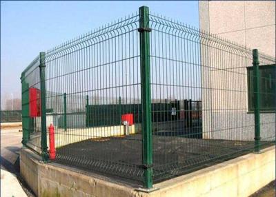 China Powder Coated 50X200X4mm Galvanized Mesh Fence for sale