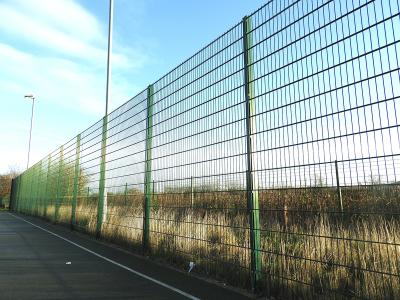 China rectangle post Grid Structure Double Wire Mesh Fencing for sale