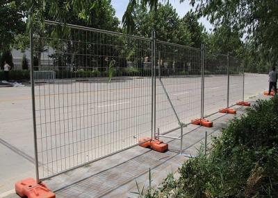 China Plastic Feet 60x60mm Temporary Mesh Fence Panels for sale