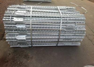 China ISO14001 2015 Hot Dip Galvanized 8ft Steel Studded T Post for sale