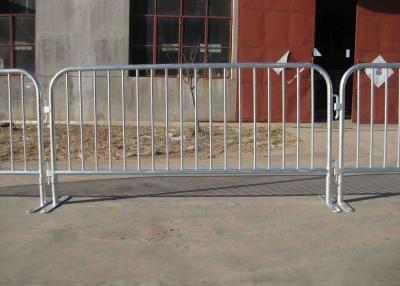 China Galvanized Steel Temporary Crowd Control Barriers Fence White Color for sale