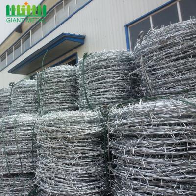 China Hot Dip Galvanized 3.4mm Barbed Wire Farm Fence 1.5cm Barb Length for sale