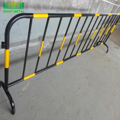 China Traffic Road Safety Interlocking Portable Steel Barricade for sale
