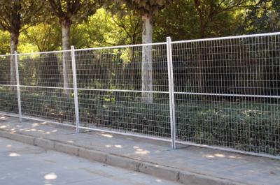 China 3.5mm Temporary Site Fence Canada Standard Frame Square Tube 50*150mm Hole Size for sale