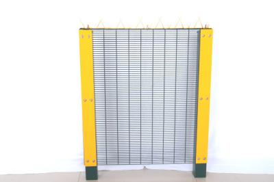 China 4mm Anti Cut Security Fence Pvc Coated 6feet Height With Flat Bar for sale