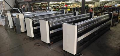 Chine Machine de corrugation de papier lourde à 500 tr / min Machine manuelle de collage de colle JS-2500 à vendre
