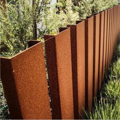 China Extra Large Thick Flat Panels Corten Metal Privacy Fence For Villa Protection for sale