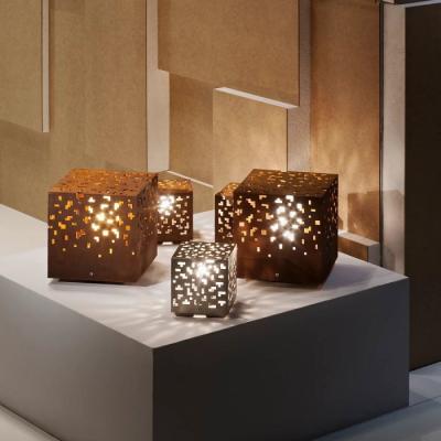 China Outdoor Geometric Rusty Corten Steel Outdoor Floor Light With Cubic Lampshade for sale