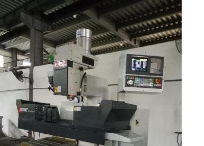 China Máquina de trituração vertical alta do CNC da resistência de desgaste para o metal que processa o motor 3HP à venda