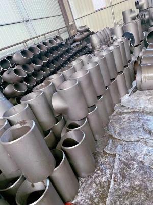 Κίνα GOST JIS ASTM αγκώνων σωλήνων χάλυβα άνθρακα 219mm τυποποιημένη μαύρη ζωγραφική αμμοβολών προς πώληση