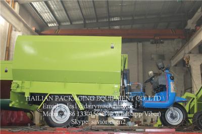 China 10 m³ 40 HP Vertical TMR Feed Mixer With Hydraulic Transmission Chain for sale