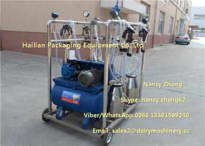 China 2.2kw Vacuum Cow Breast Mobile Milking Machine With 4 Cluster Group for sale