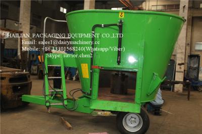 China Stationary Feed Mixer For Farm Animal Feeding Mixing Vertical Green Color for sale