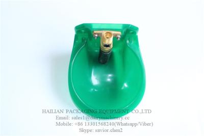 中国 ヒツジは飲むボールのヤギ水ボールのプラスチック搾り出す機械スペアーを脅かします 販売のため