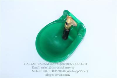 中国 耐久のヤギ水牛飲むボール、緑の自動たらいのwaterers 販売のため