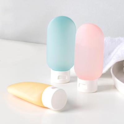China Travel Friendly Shampoo Lotion Bottle Set Three Color Plastic Squeeze Tubes 500ml for sale