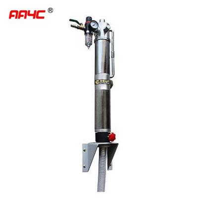 China 3kg Grease Bucket Pump Pneumatic Wall Mounted Dilute Oil Pump 45mm for sale