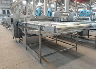 China cadena de producción de los tallarines inmediatos 70g máquina de proceso de los tallarines de 280000PCS 8h en venta