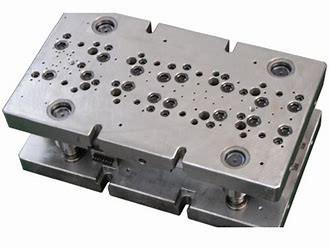 China Vehicle 300spm Custom Metal Molds ISO9001 Metal Stamping Dies Cutting Punching for sale