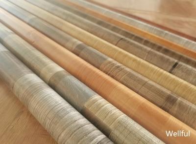 Китай Подгонянный дизайн толщины фильма 0.07mm настила PVC деревянный продается