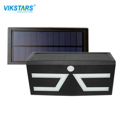 China RGB 3000mA Lanscaping Solar Powered Garden Lights LVD DC 3.2V Building Wall for sale