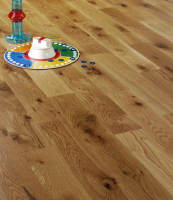 China solid oak flooring Rustic Grade, UV lacquered or Oiled for sale