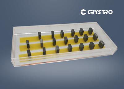 Chine Le chrome a enduit le cristal passif en aluminium de commutateur de Ytterium Garnet Cr 4+ YAG Q à vendre