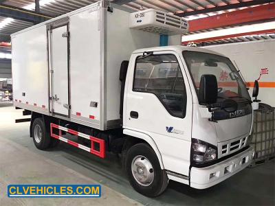 China comprimento de ISUZU Reefer Truck 4.2m do dever da luz de 600P 130hp para a entrega à venda