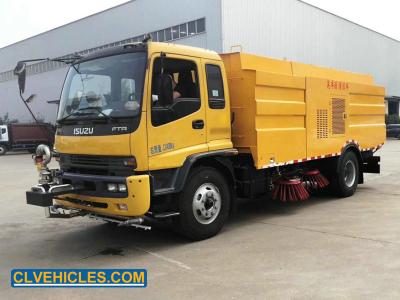 Chine ISUZU FTR 205 chevaux camion monté balayeur de rue 4000L réservoir d'eau 8000L réservoir de déchets à vendre