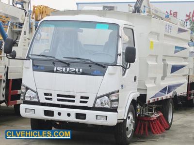 China Light Duty ISUZU Road Sweeper Truck 130hp clw Street Cleaning Truck for sale