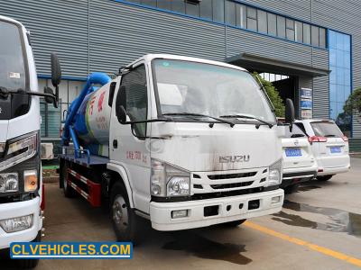 China ELF 98hp ISUZU camión de aspiración de aguas residuales pequeño 3000L 4000L cabina única doble en venta