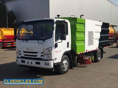 China Camión 130hp 5000L del barrendero de la basura de ISUZU KV100 para la poda y machacar ramas altas en venta