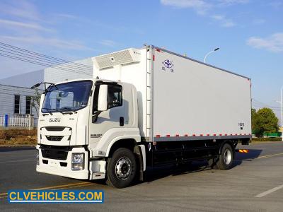 China GIGA 460hp 4x2 ISUZU Reefer Truck Medium Temperature Controlled for sale