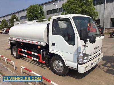 China 3000 Liters ISUZU Water Truck Power Steering With Radial Tires for sale