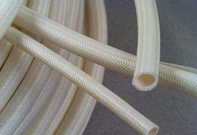 China 200 graus de fibra de vidro flexível de alta temperatura do revestimento do silicone da tubulação trançada à venda