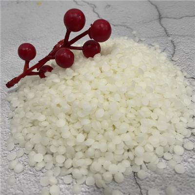 China Natural Triple Refined Decolored White Beeswax Pastilles For Skin Body Balms for sale